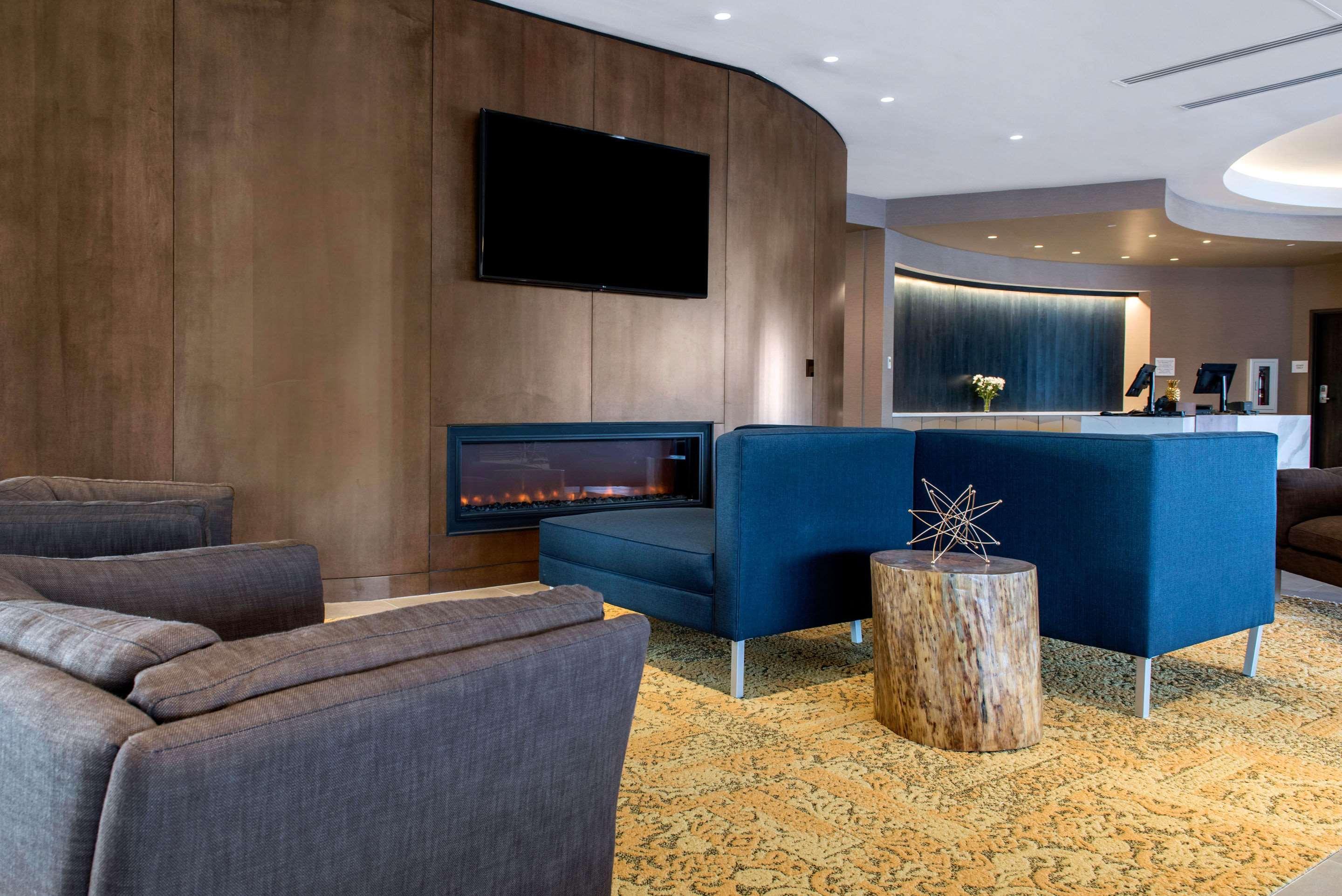 Wyndham Westfield Hotel Екстериор снимка