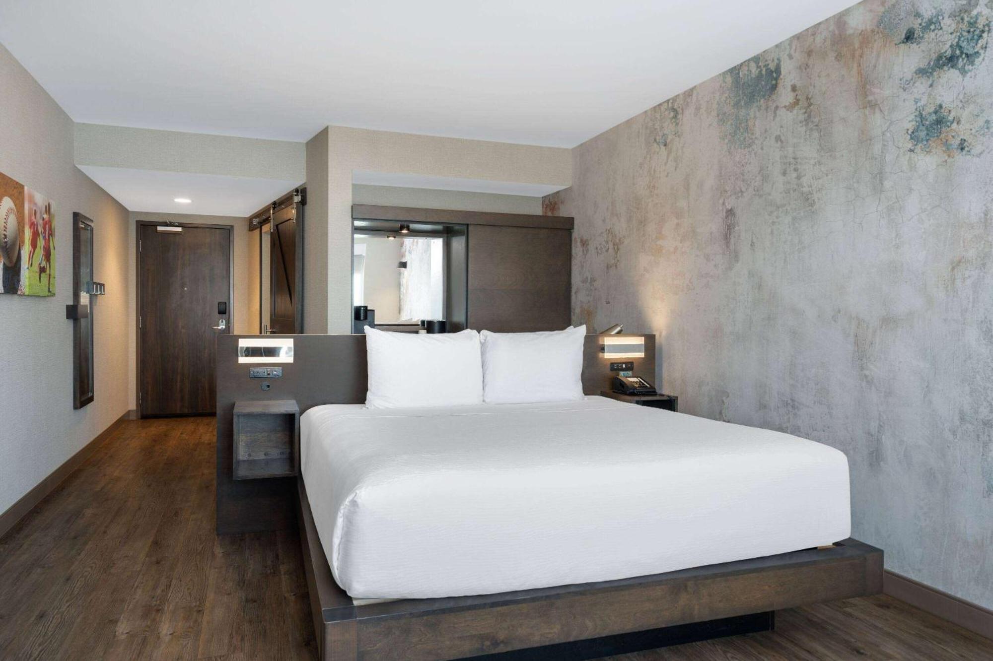 Wyndham Westfield Hotel Екстериор снимка